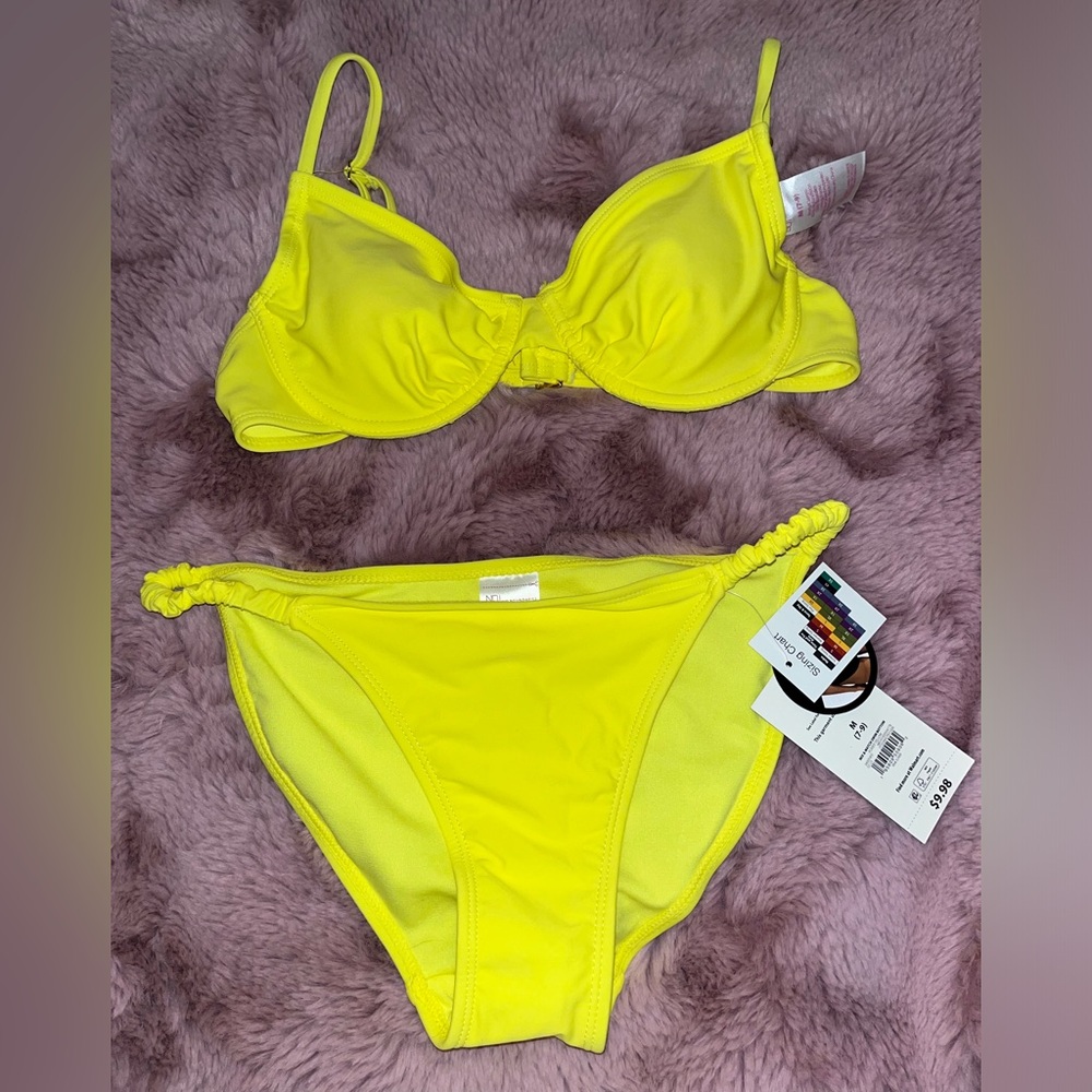 Yellow bikini size Medium never worn, with tags.